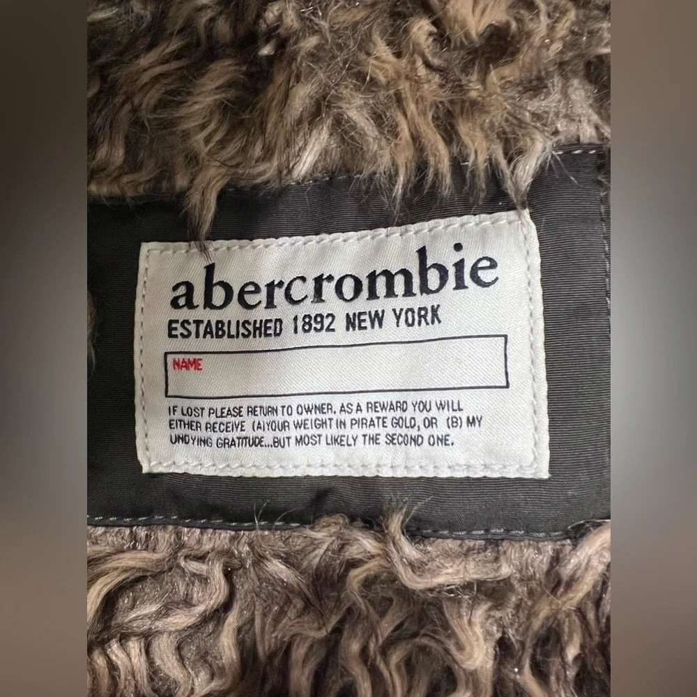 Abercrombie Kids Boys Faux Fur Utility Parka Size 13/14‎ Olive Green